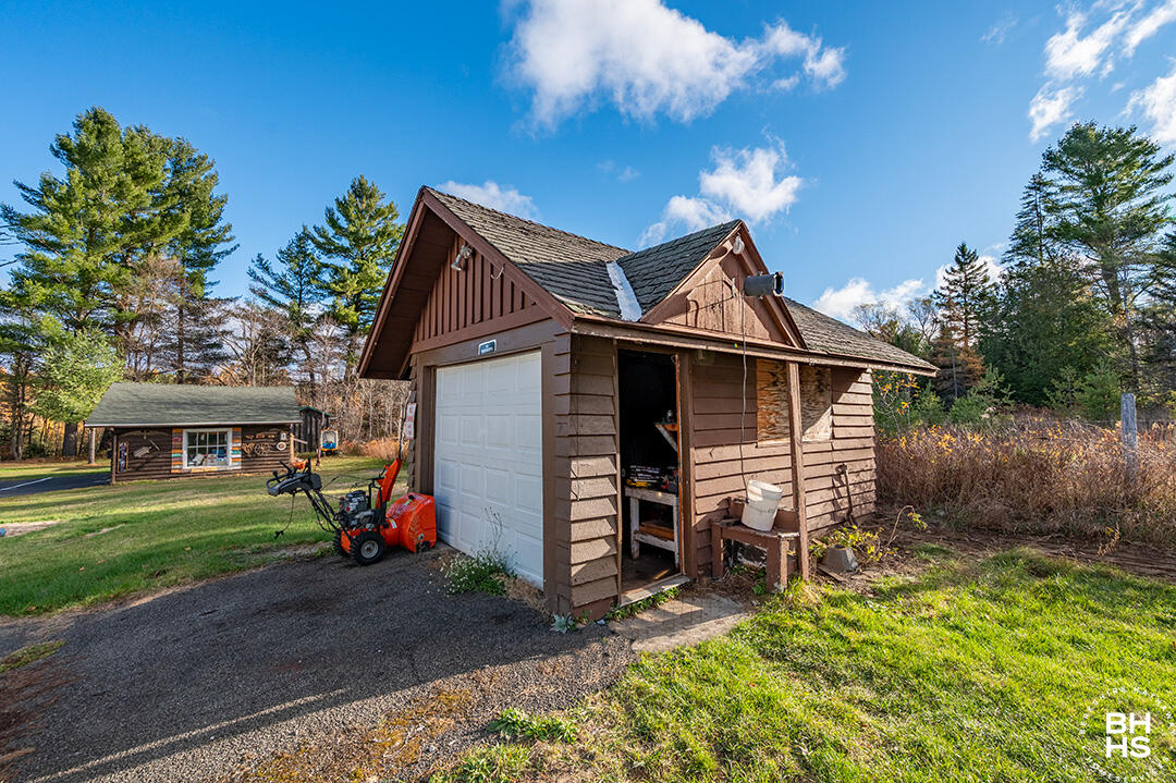 136 Old Military Road