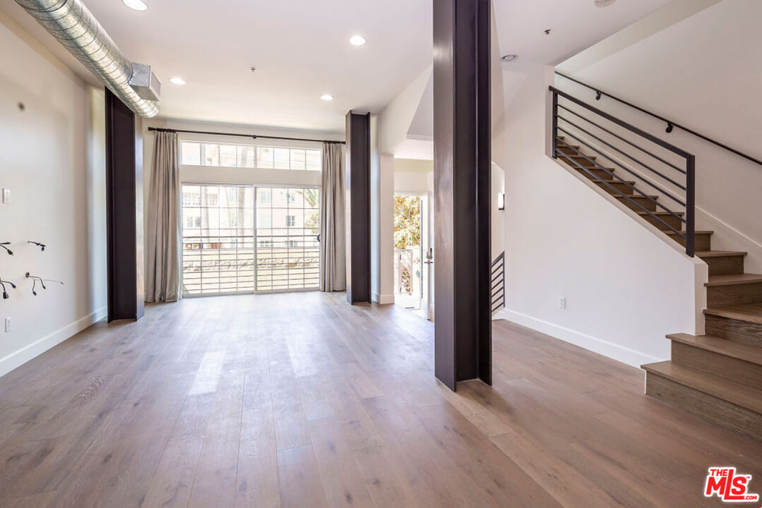 5400 Playa Vista Dr Unit: 2