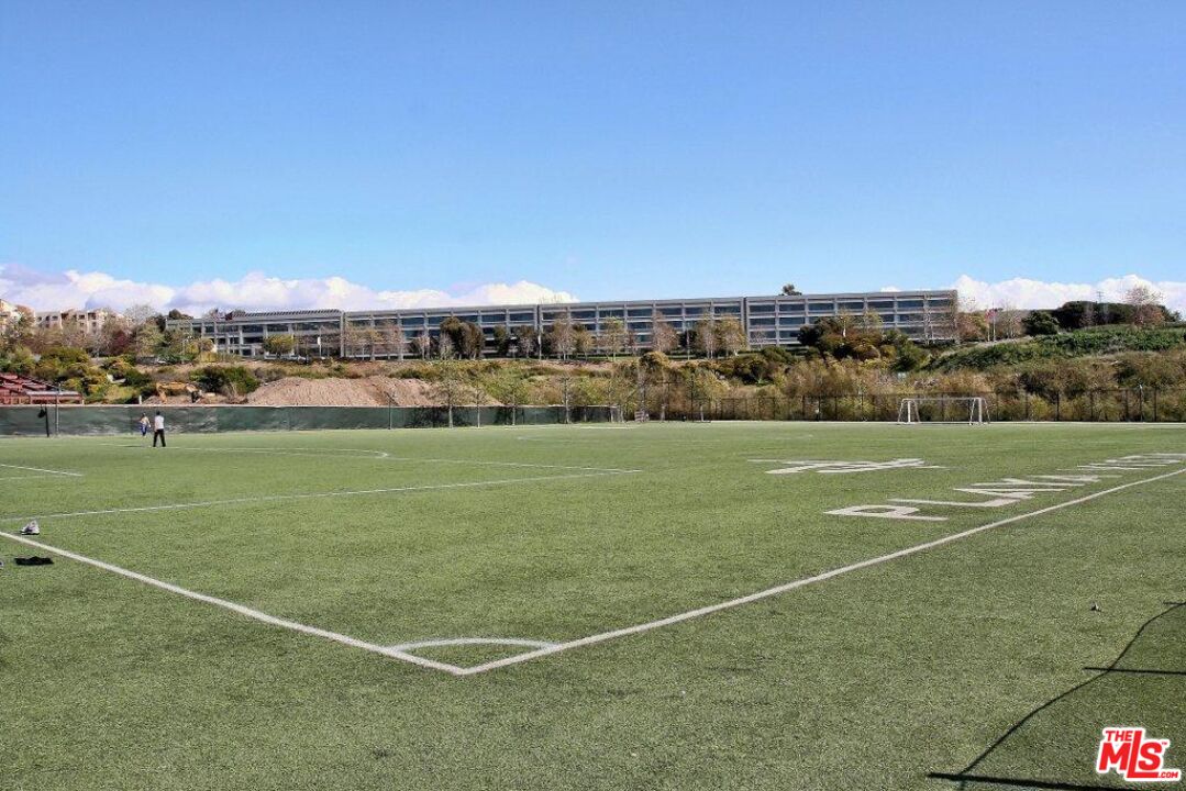 5400 Playa Vista Dr Unit: 2