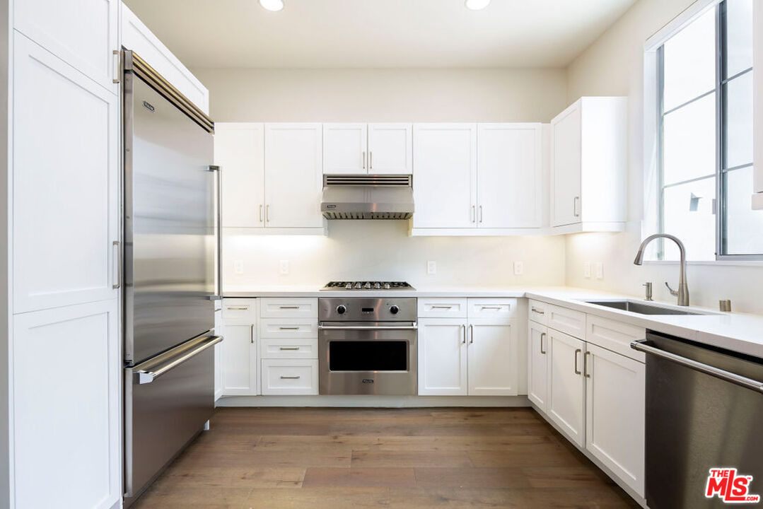 5400 Playa Vista Dr Unit: 2