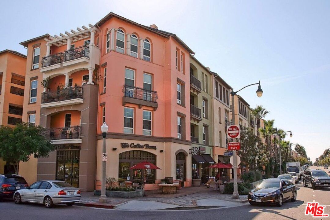 5400 Playa Vista Dr Unit: 2