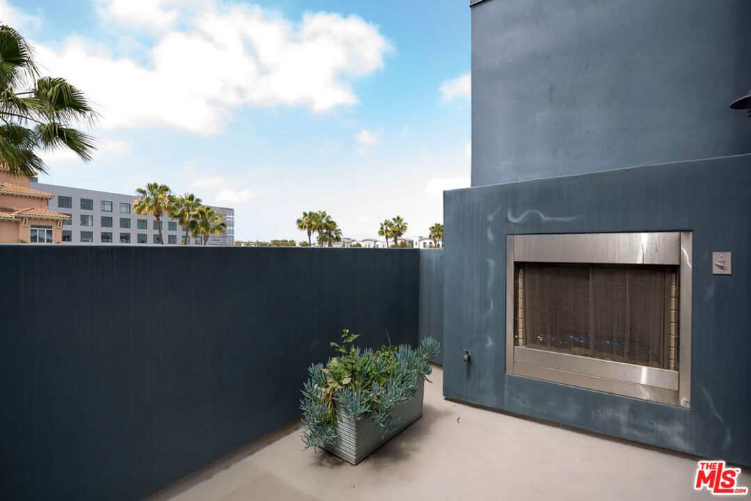 5400 Playa Vista Dr Unit: 2