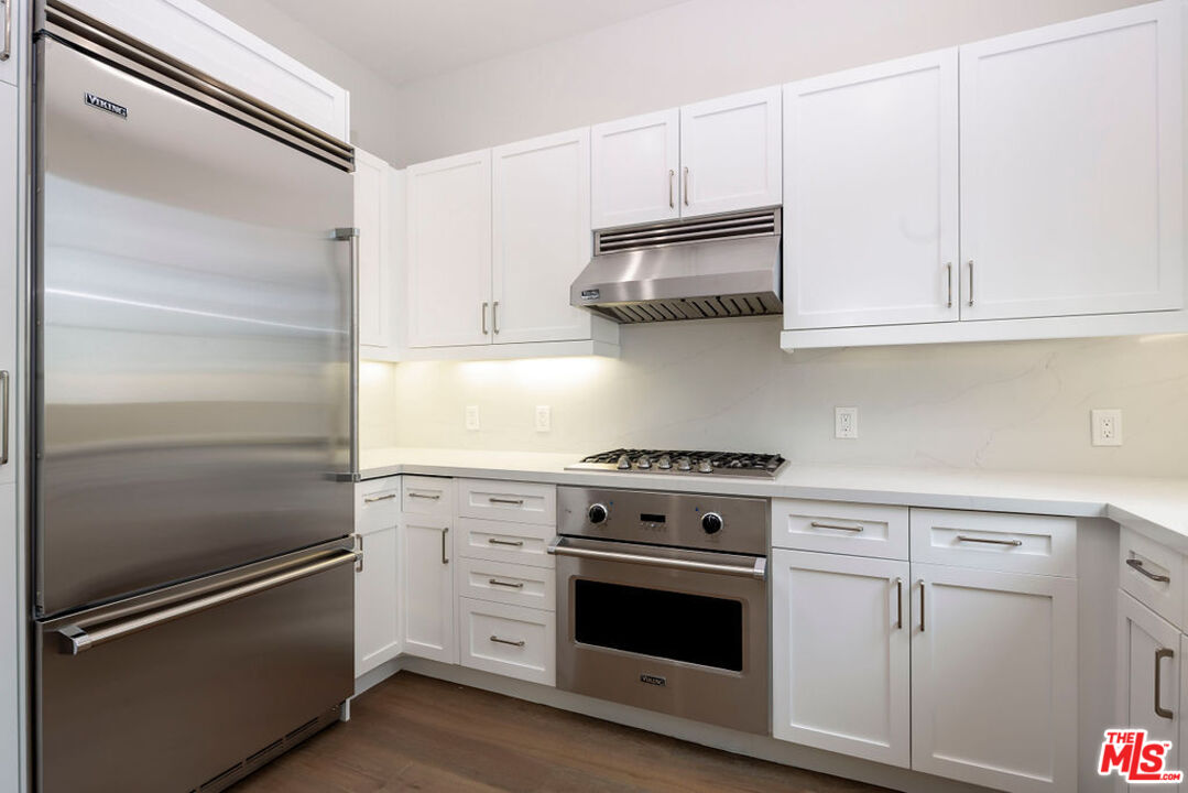 5400 Playa Vista Dr Unit: 2