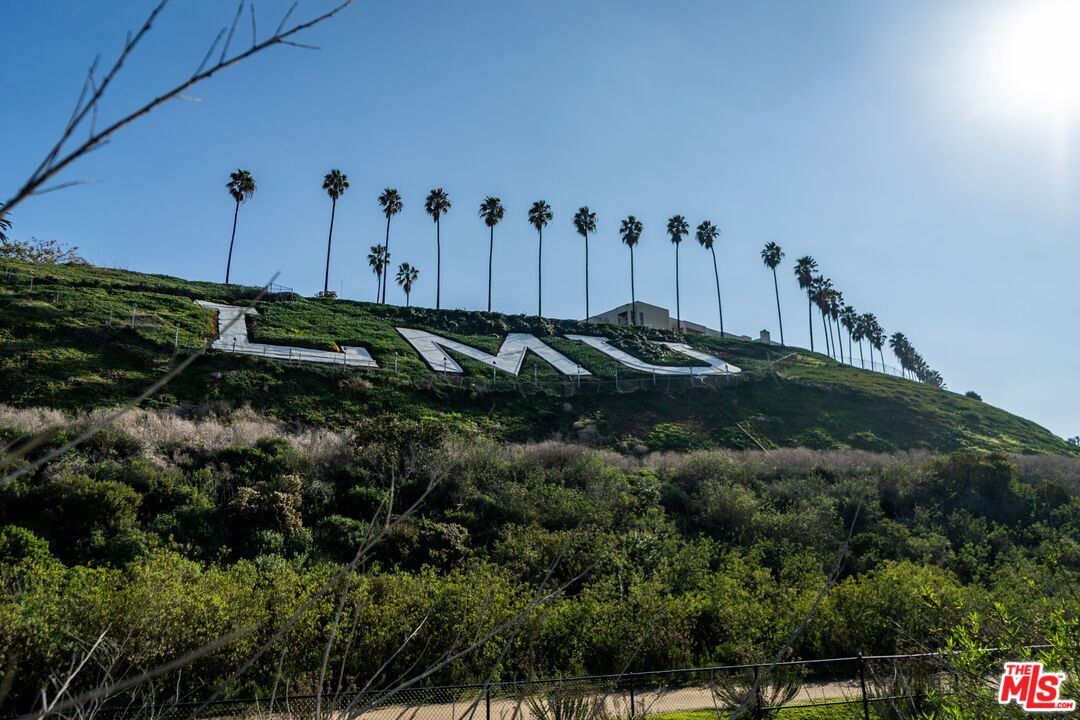 5400 Playa Vista Dr Unit: 2