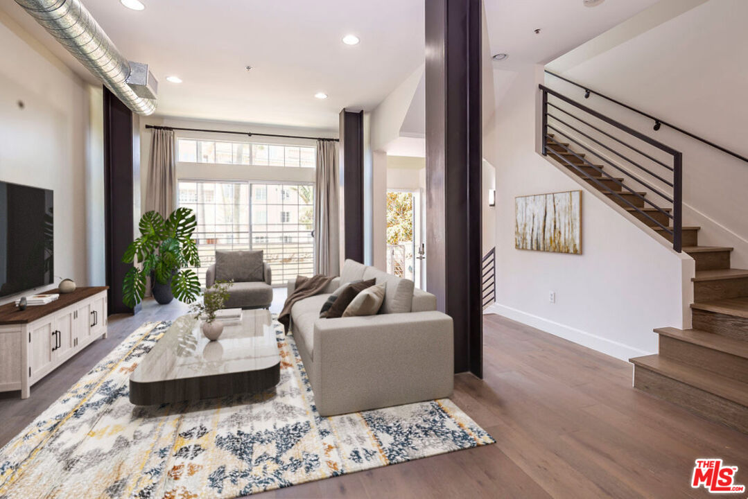 5400 Playa Vista Dr Unit: 2