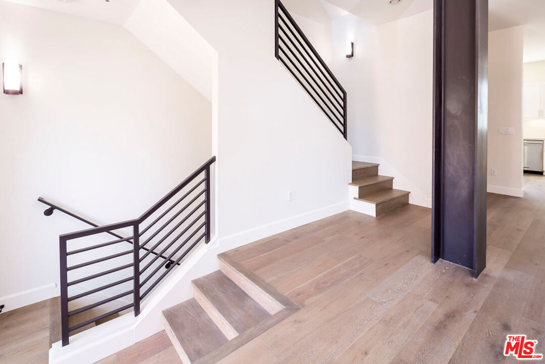 5400 Playa Vista Dr Unit: 2