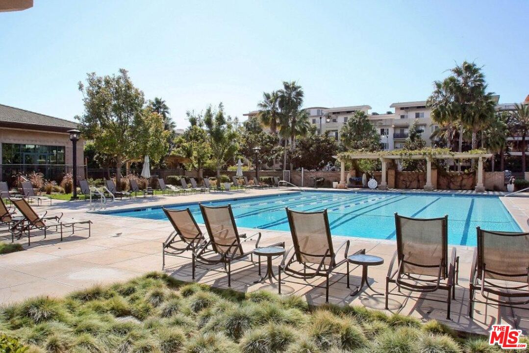 5400 Playa Vista Dr Unit: 2