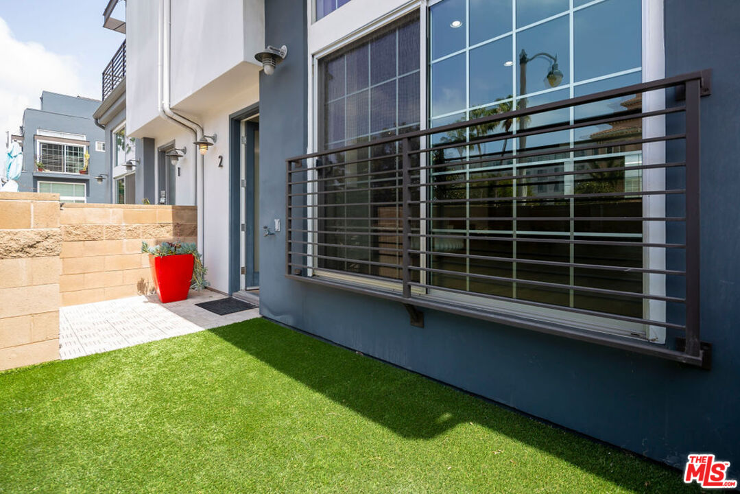 5400 Playa Vista Dr Unit: 2