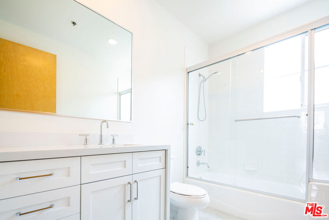 5400 Playa Vista Dr Unit: 2