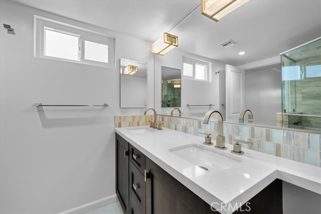 1107 Loma DR Unit: D