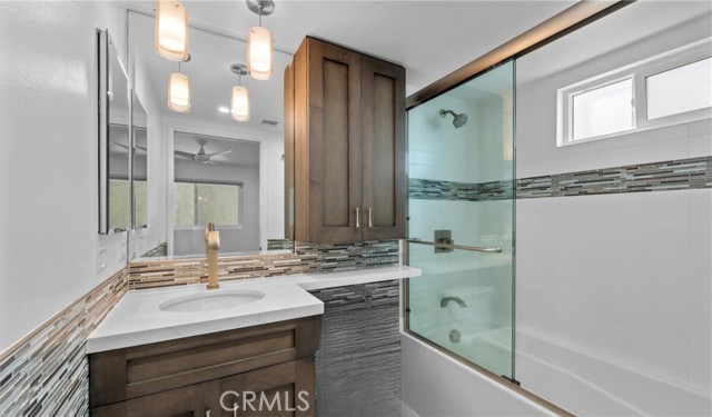 1107 Loma DR Unit: D
