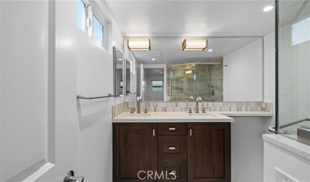 1107 Loma DR Unit: D
