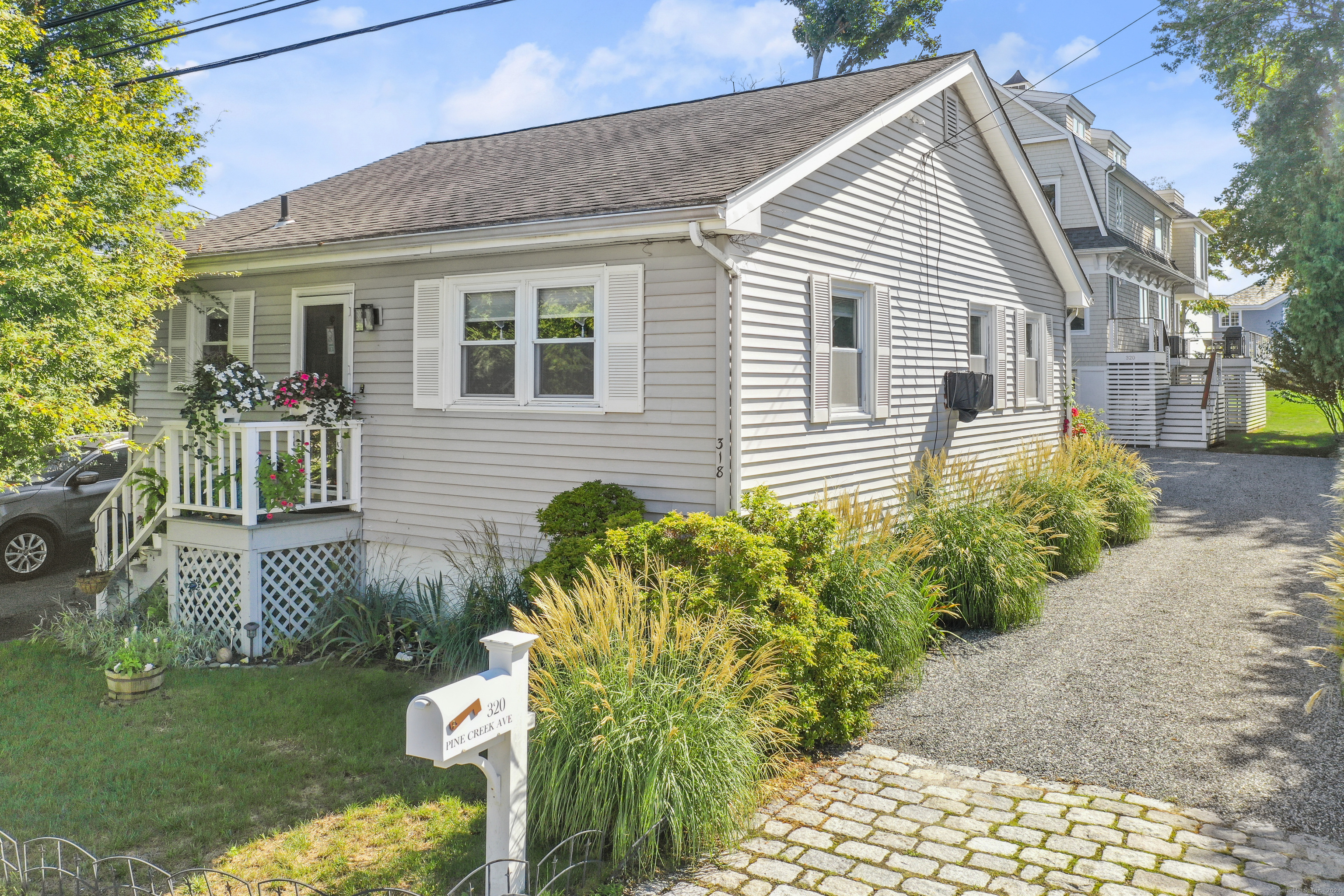 318 Pine Creek Avenue