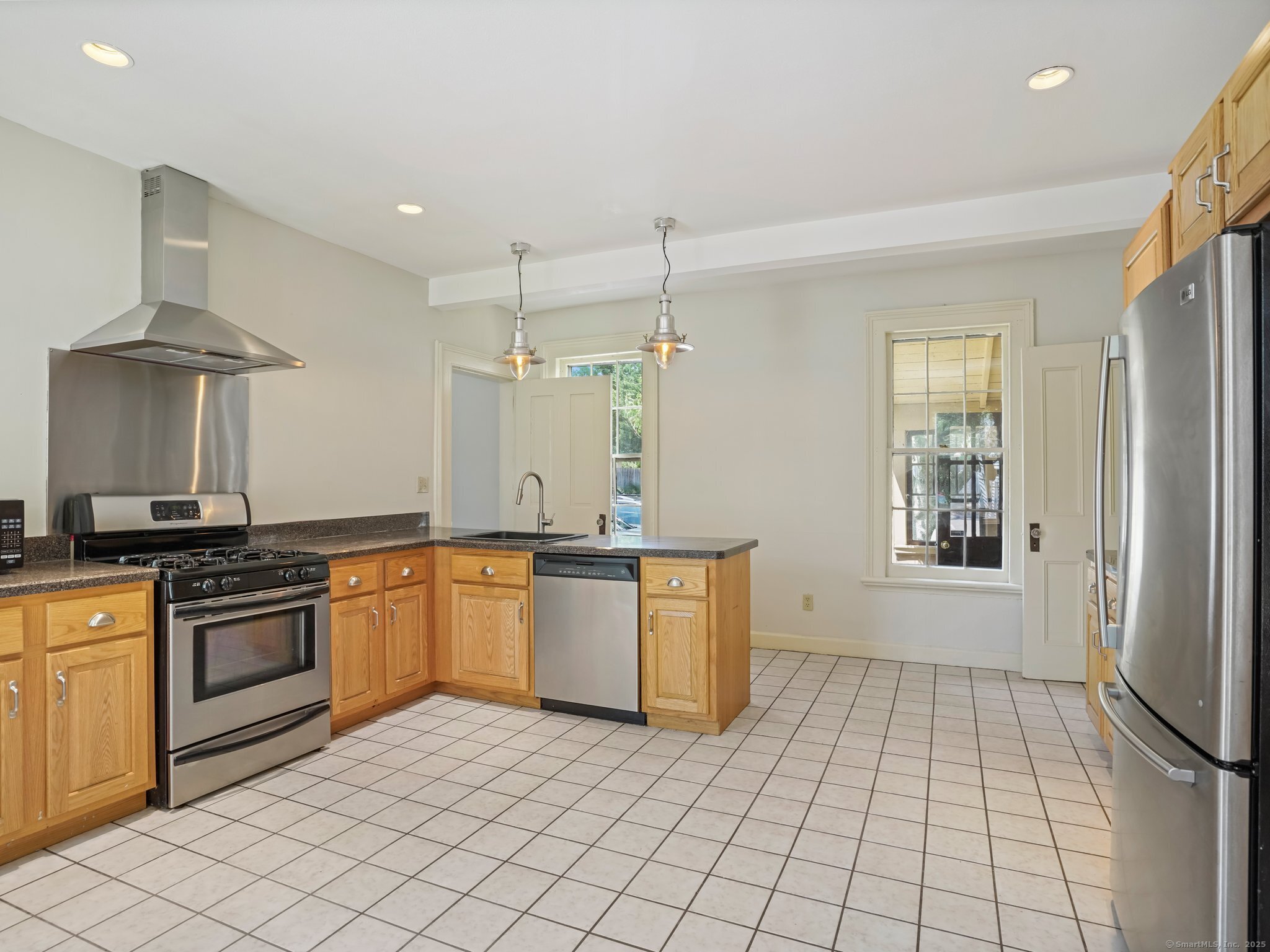 87 Ellsworth Street 87