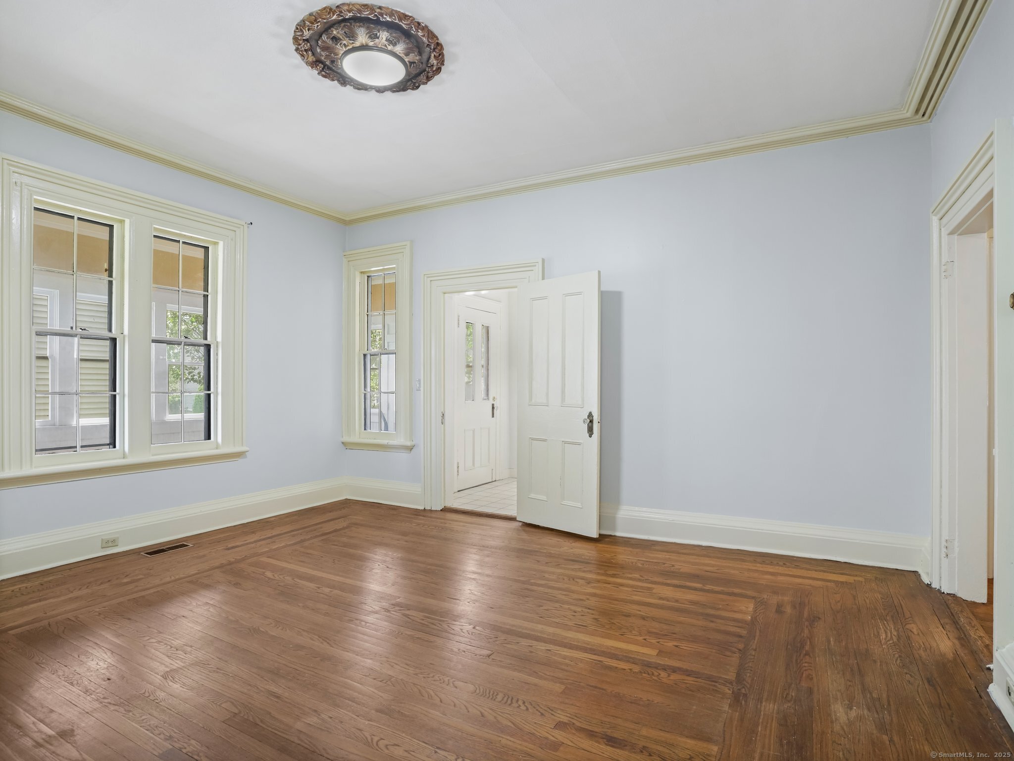 87 Ellsworth Street 87