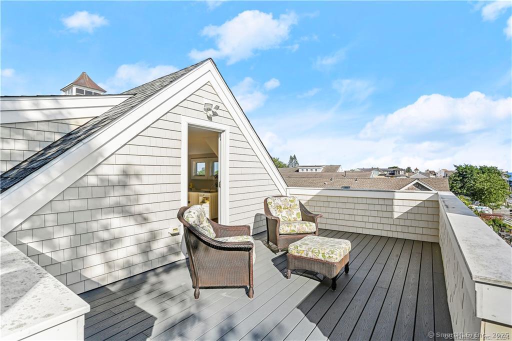 318 Pine Creek Avenue