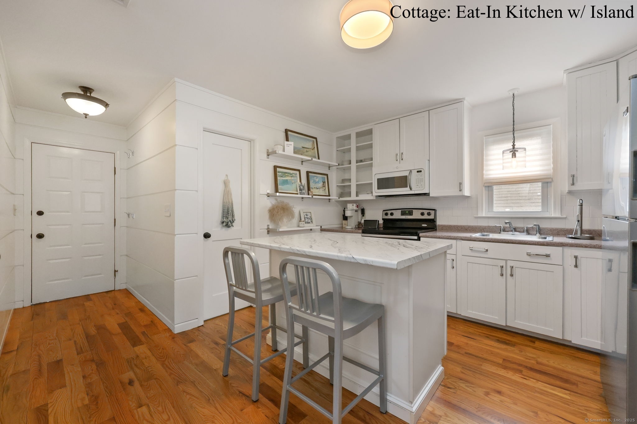 318 Pine Creek Avenue
