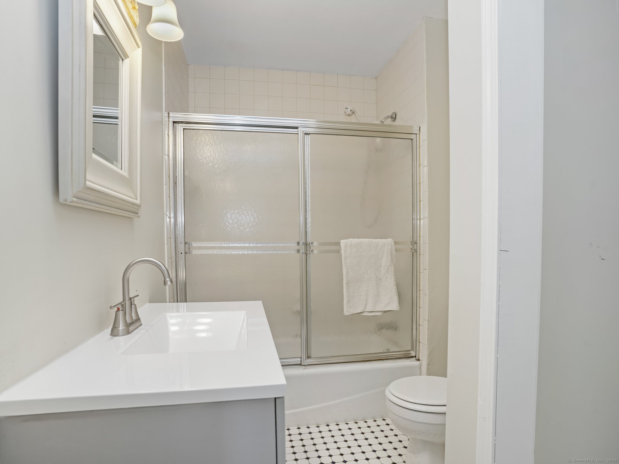 87 Ellsworth Street 87