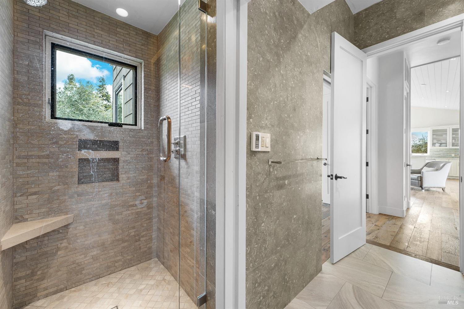 1480 S Whitehall Lane