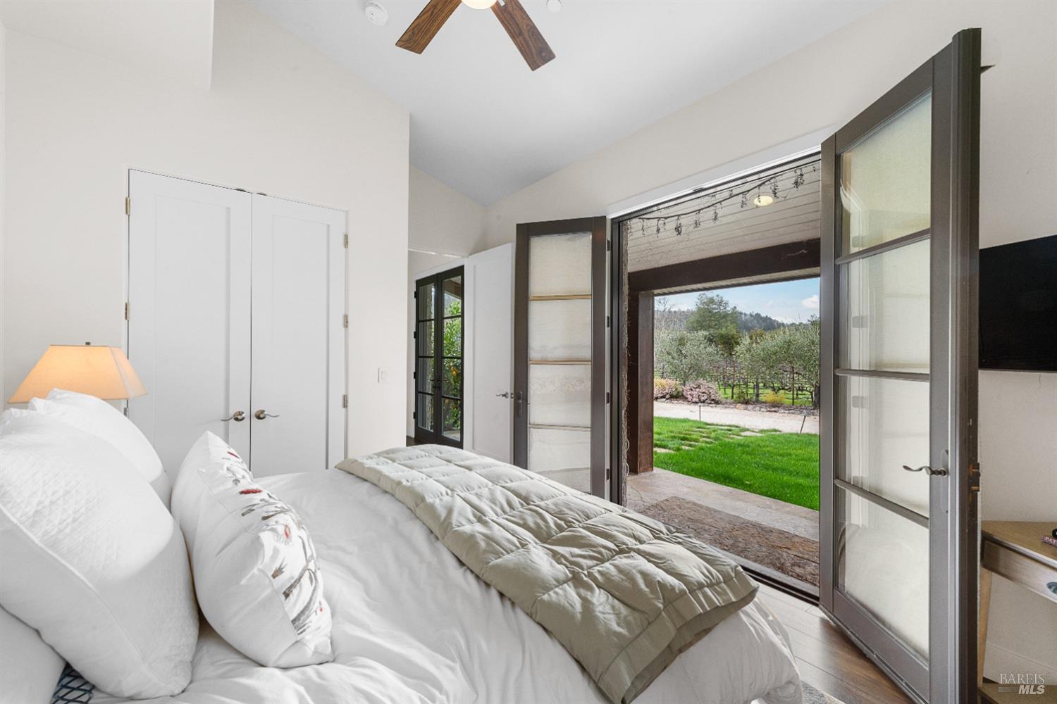 1480 S Whitehall Lane