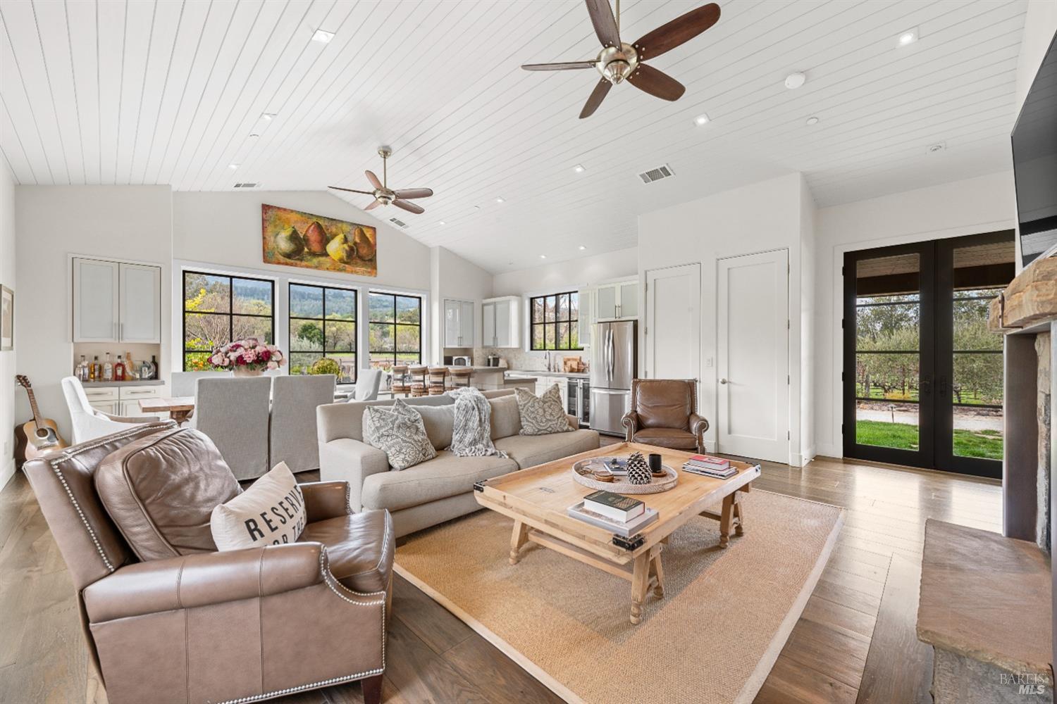 1480 S Whitehall Lane