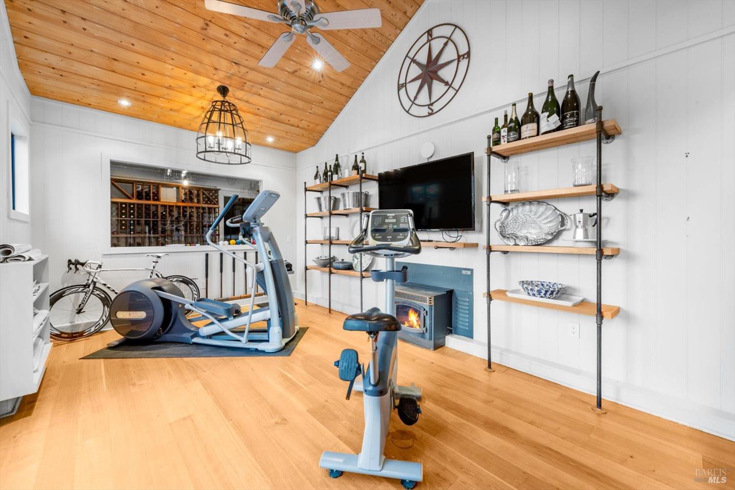 1480 S Whitehall Lane