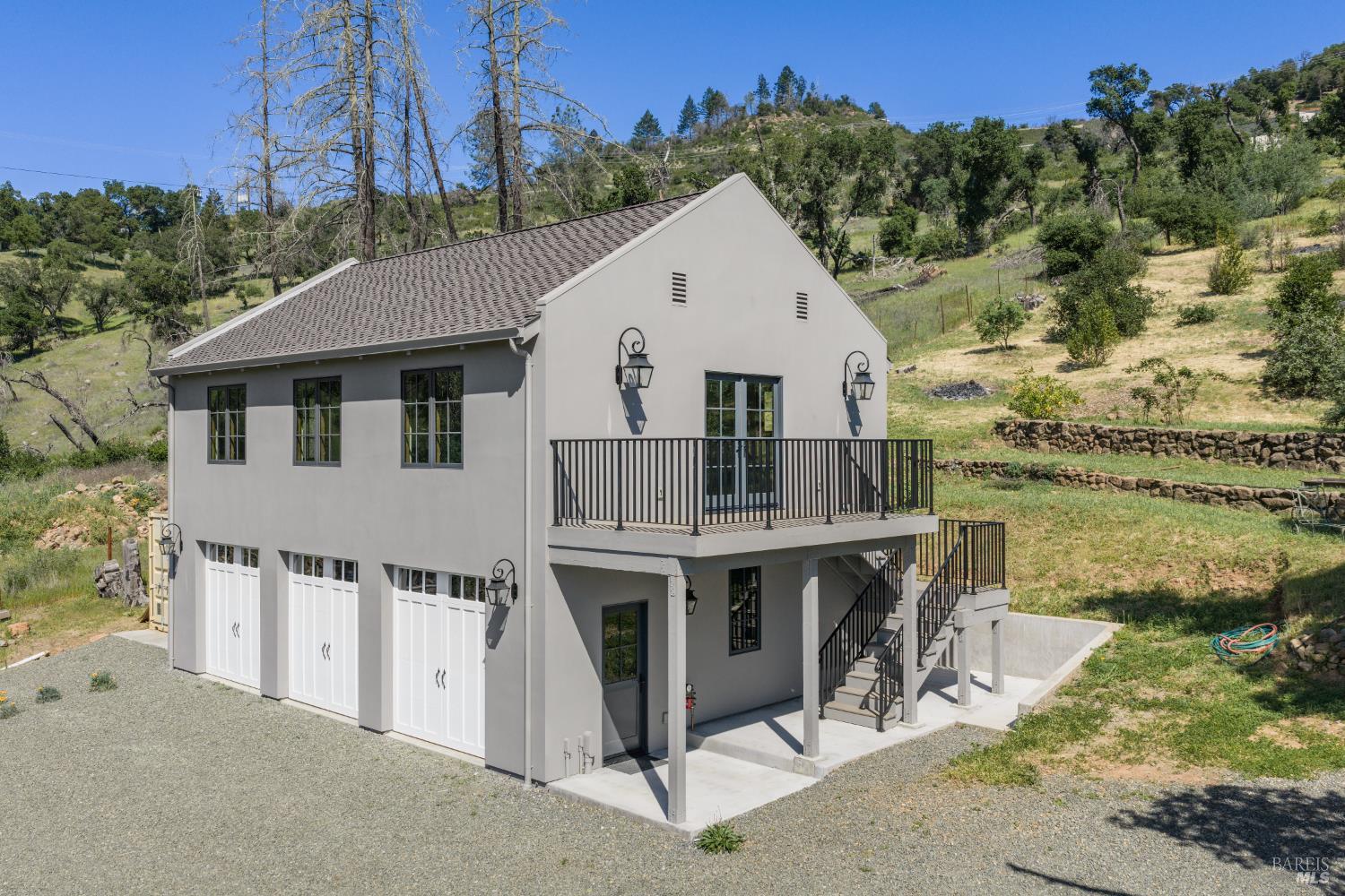 1044 Deer Park Road