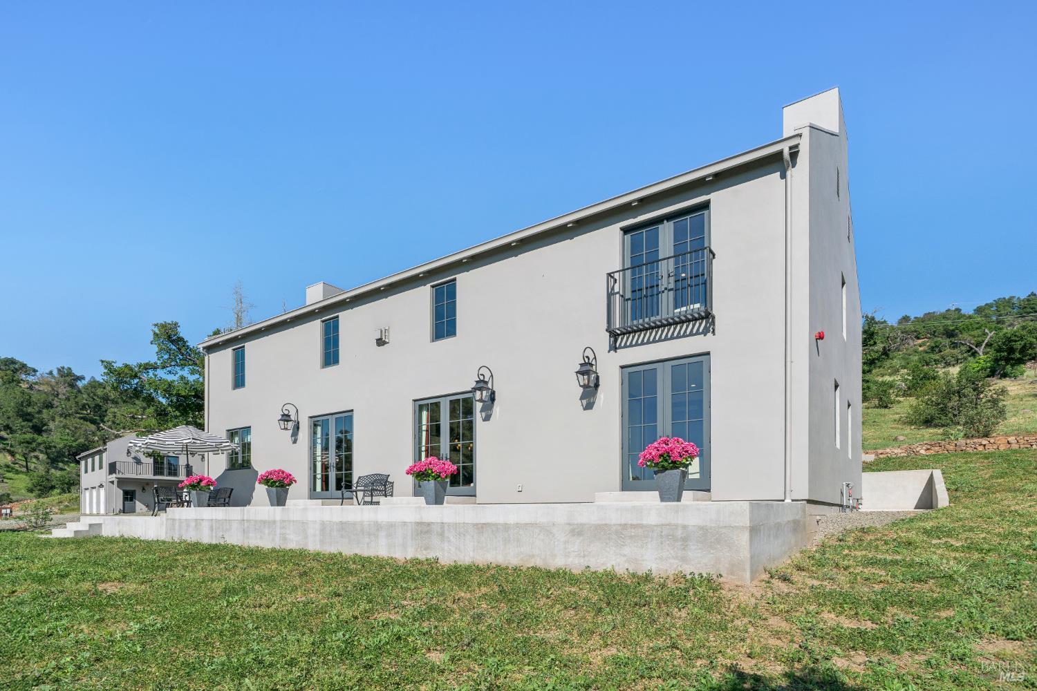 1044 Deer Park Road