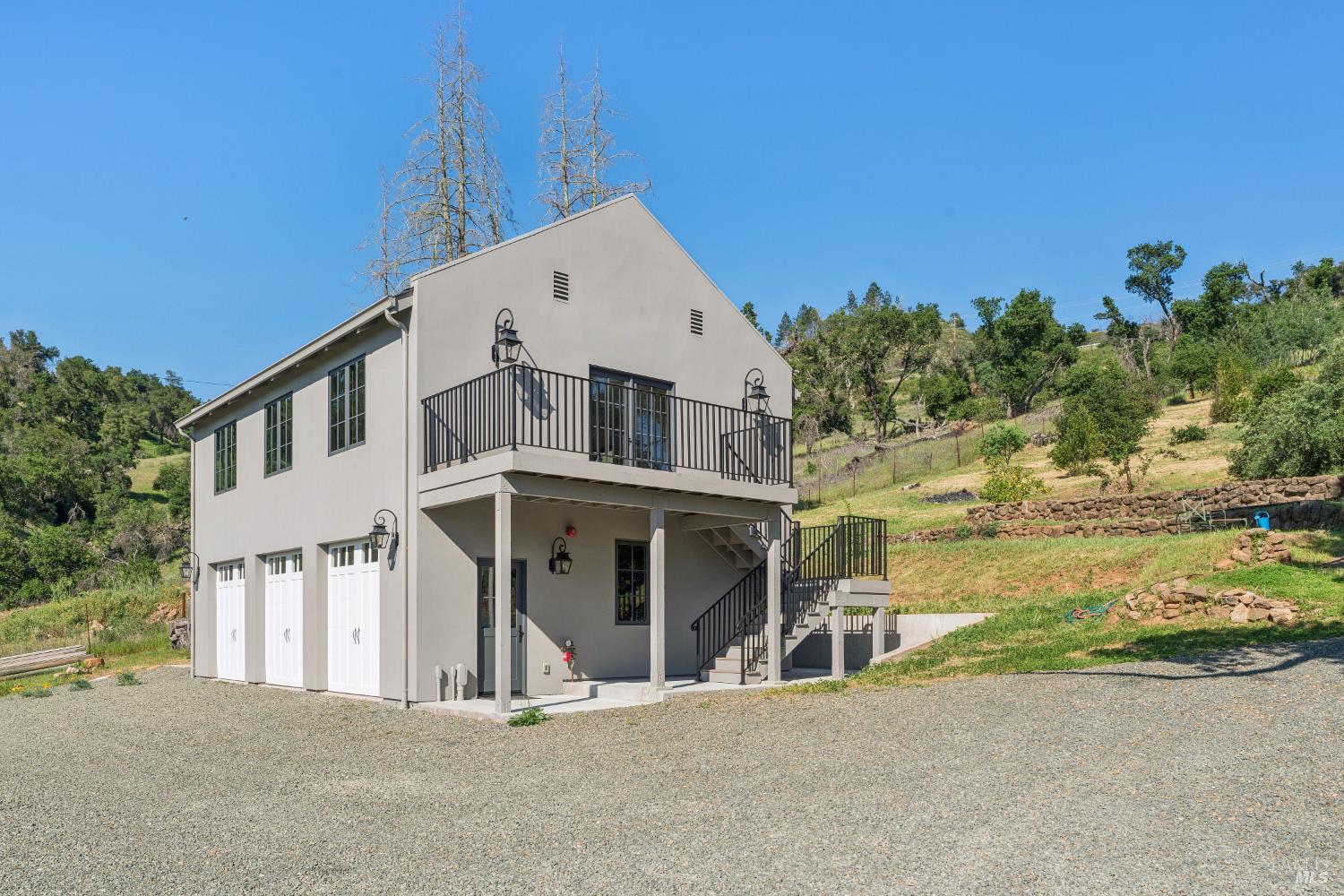 1044 Deer Park Road