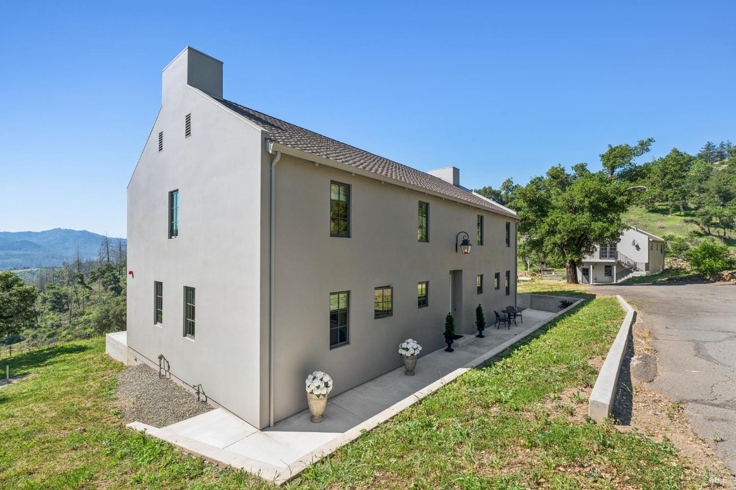 1044 Deer Park Road