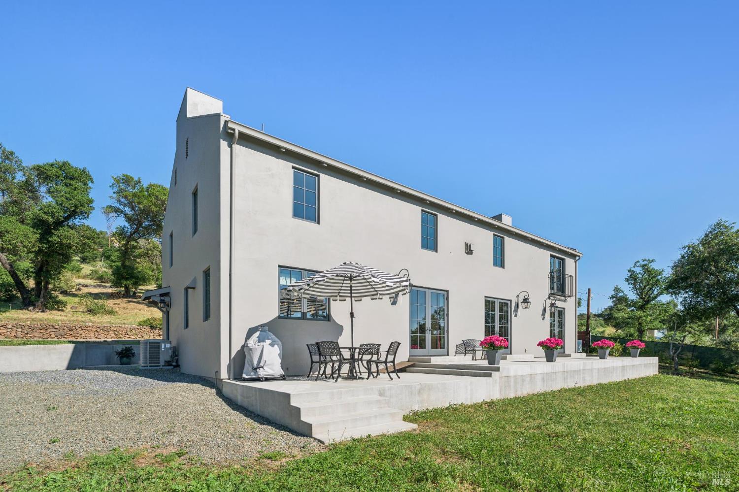 1044 Deer Park Road