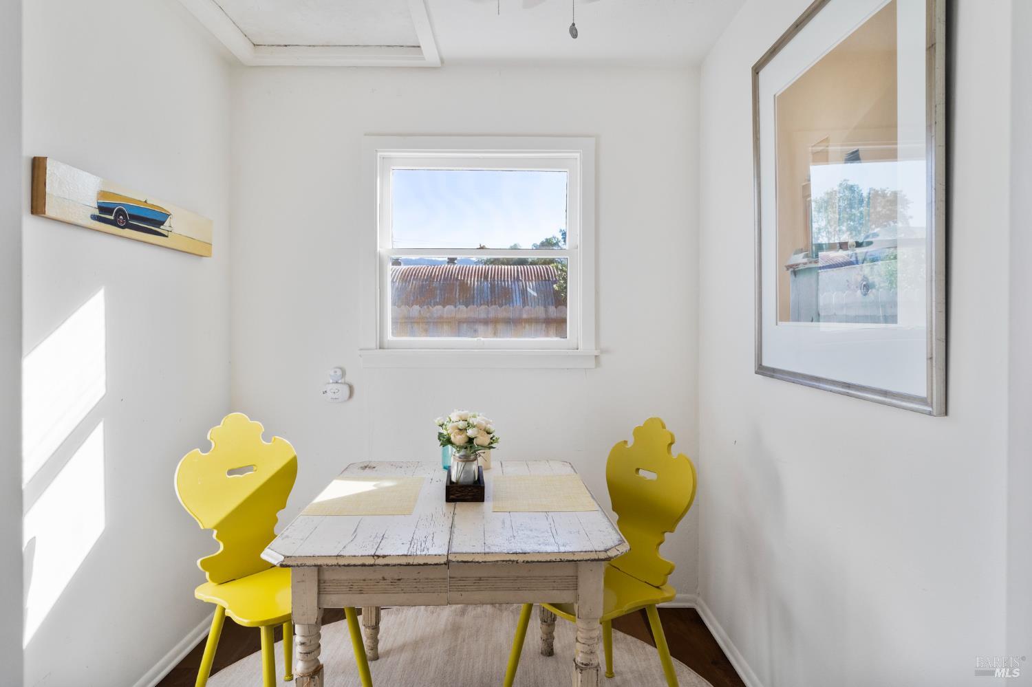 1171 Mountain View Avenue