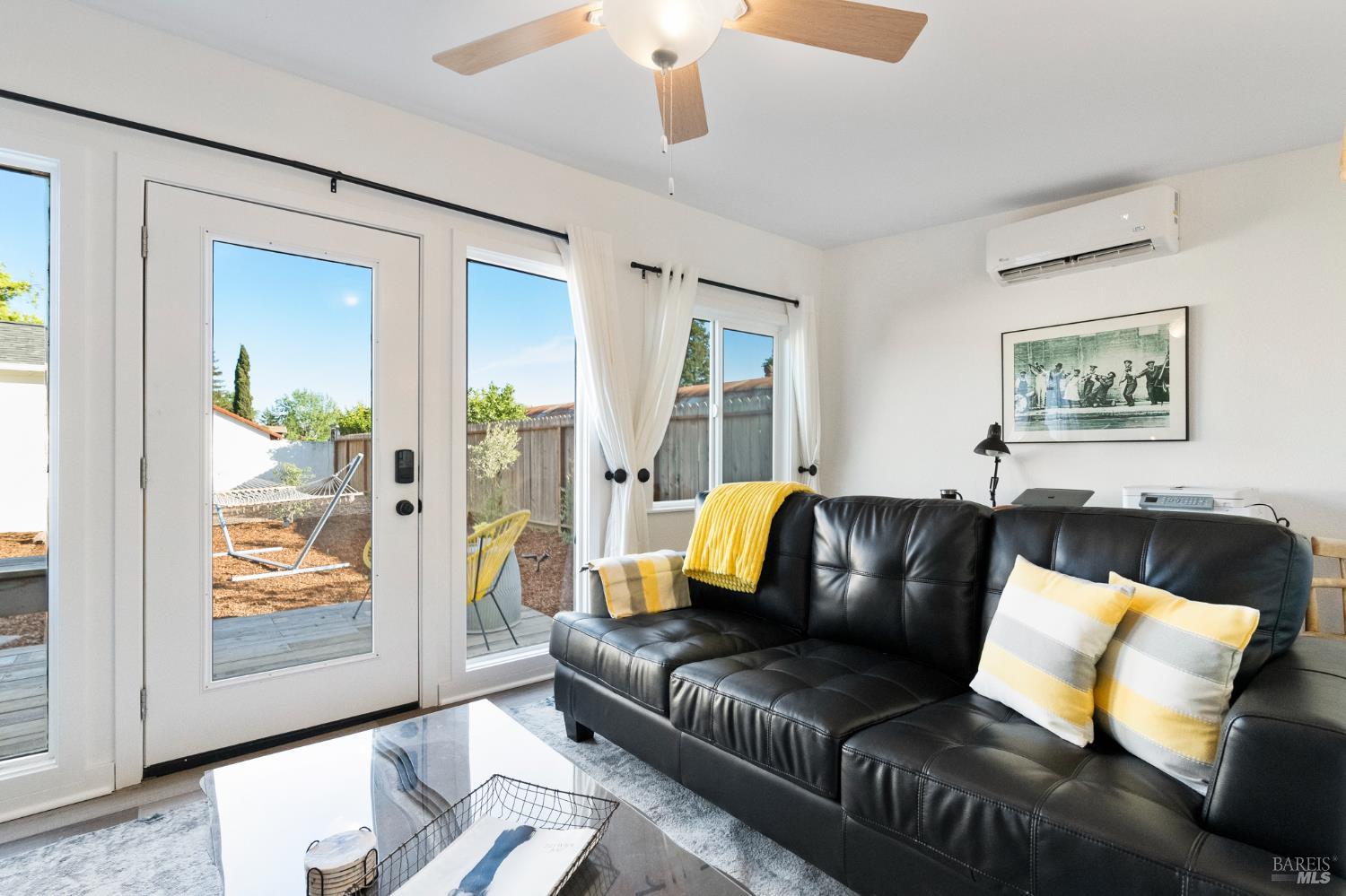 1171 Mountain View Avenue