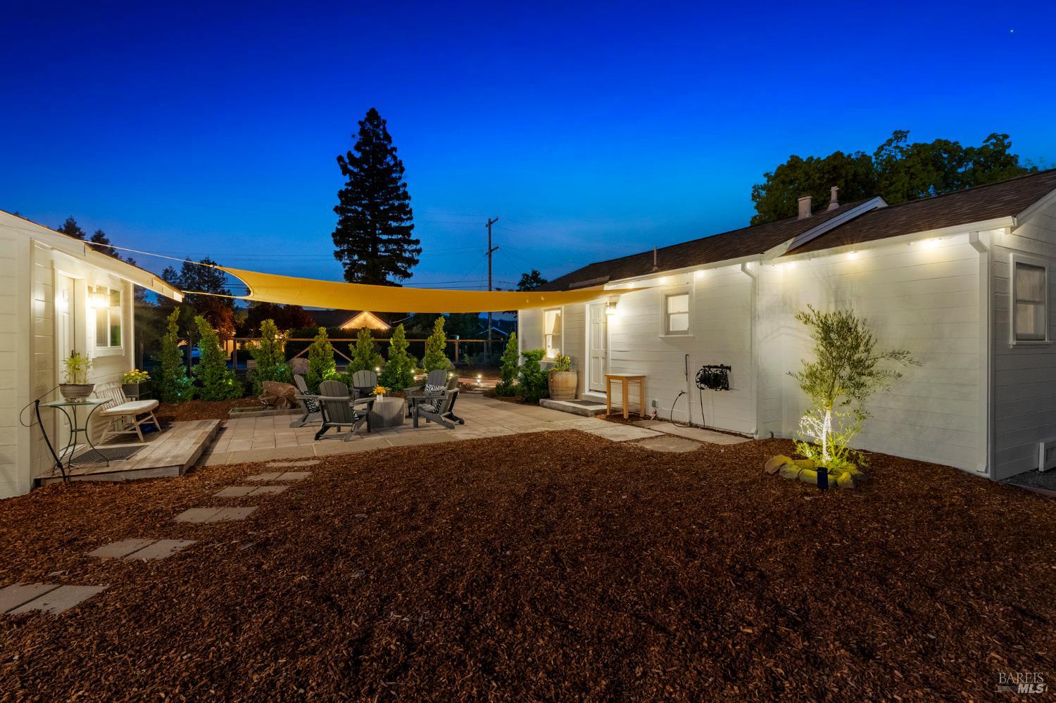 1171 Mountain View Avenue