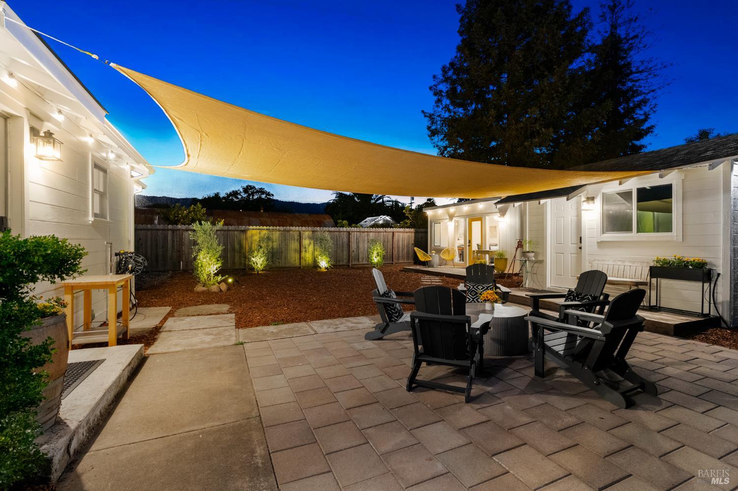 1171 Mountain View Avenue