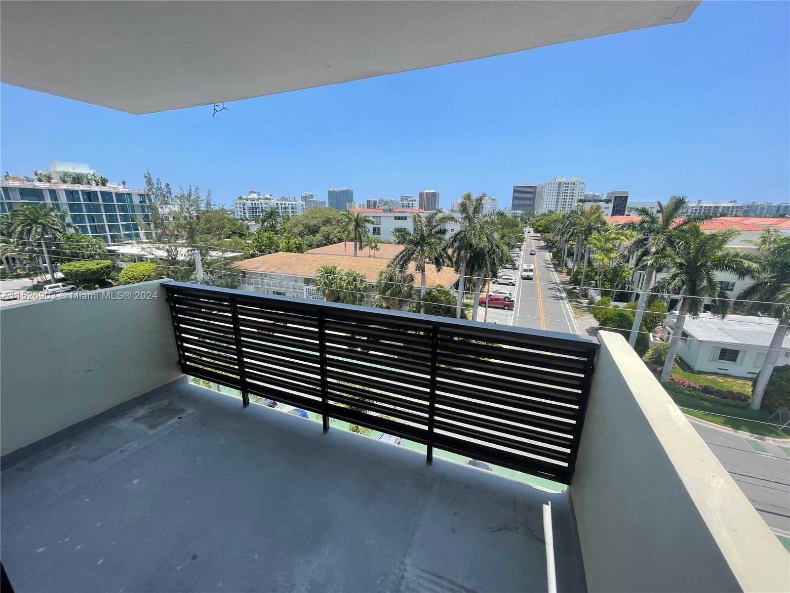 9800 W Bay Harbor Dr # 608