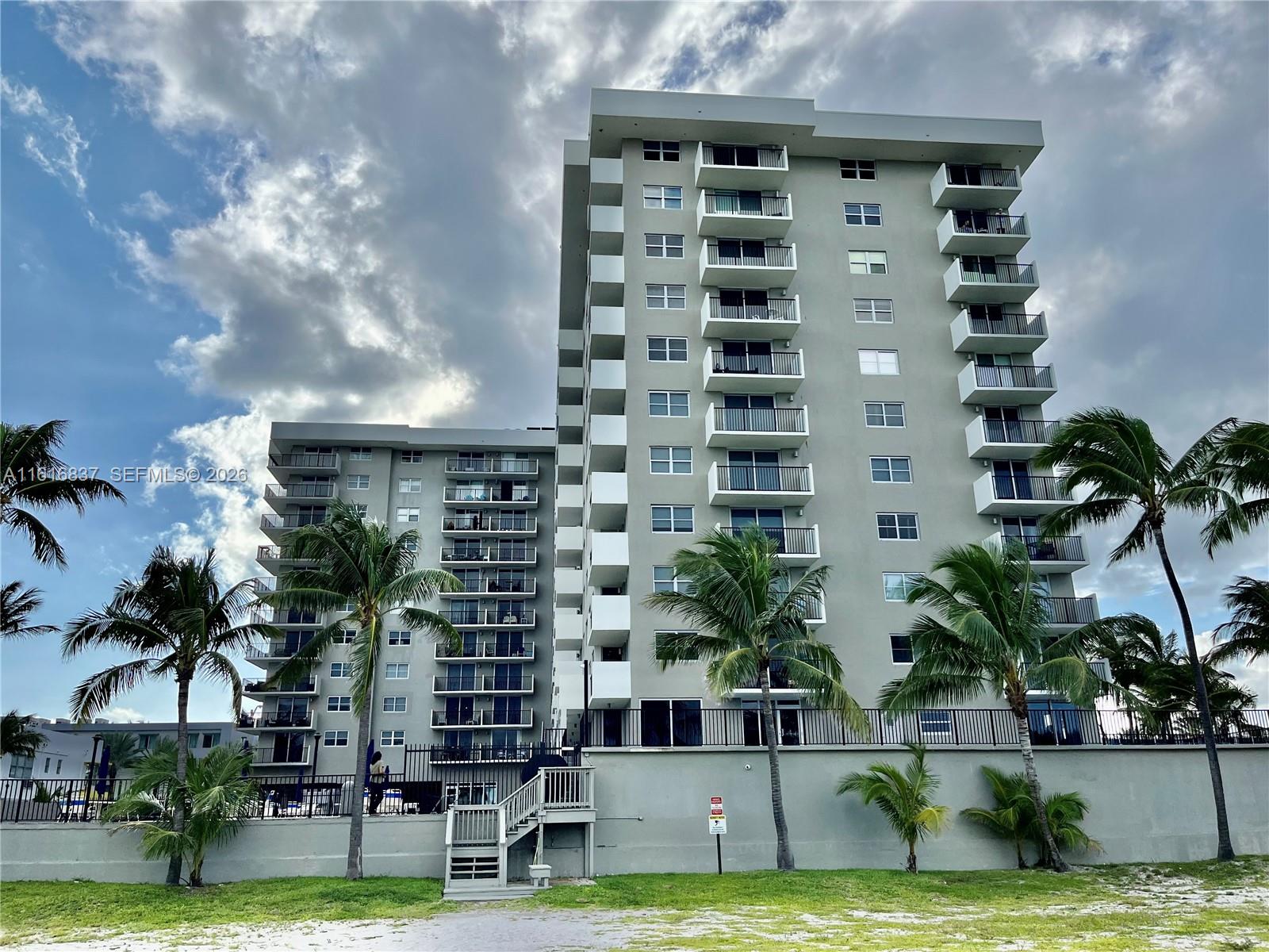 9273 Collins Ave # 507
