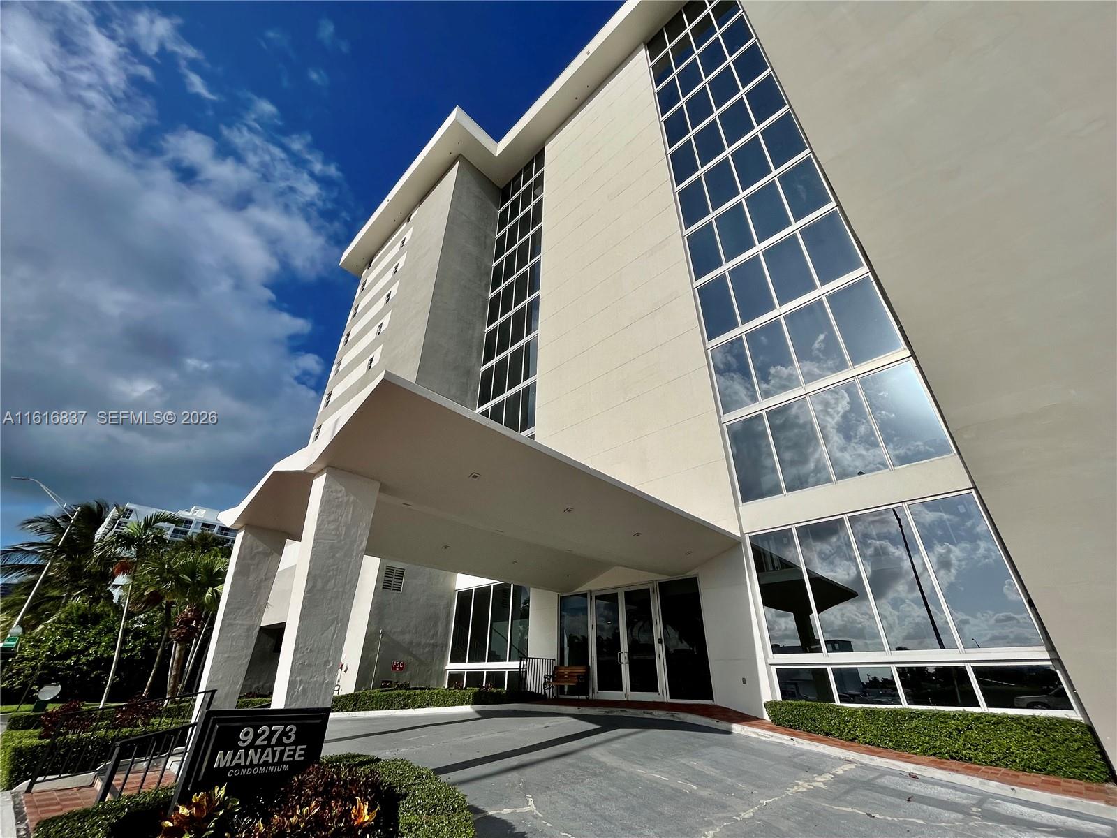 9273 Collins Ave # 507