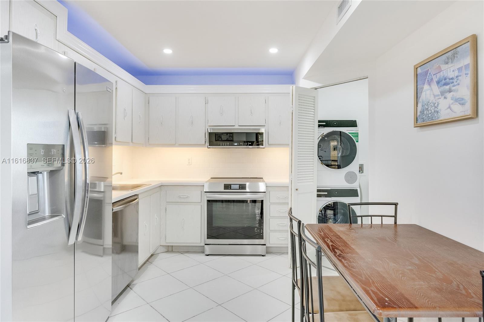 9273 Collins Ave # 507
