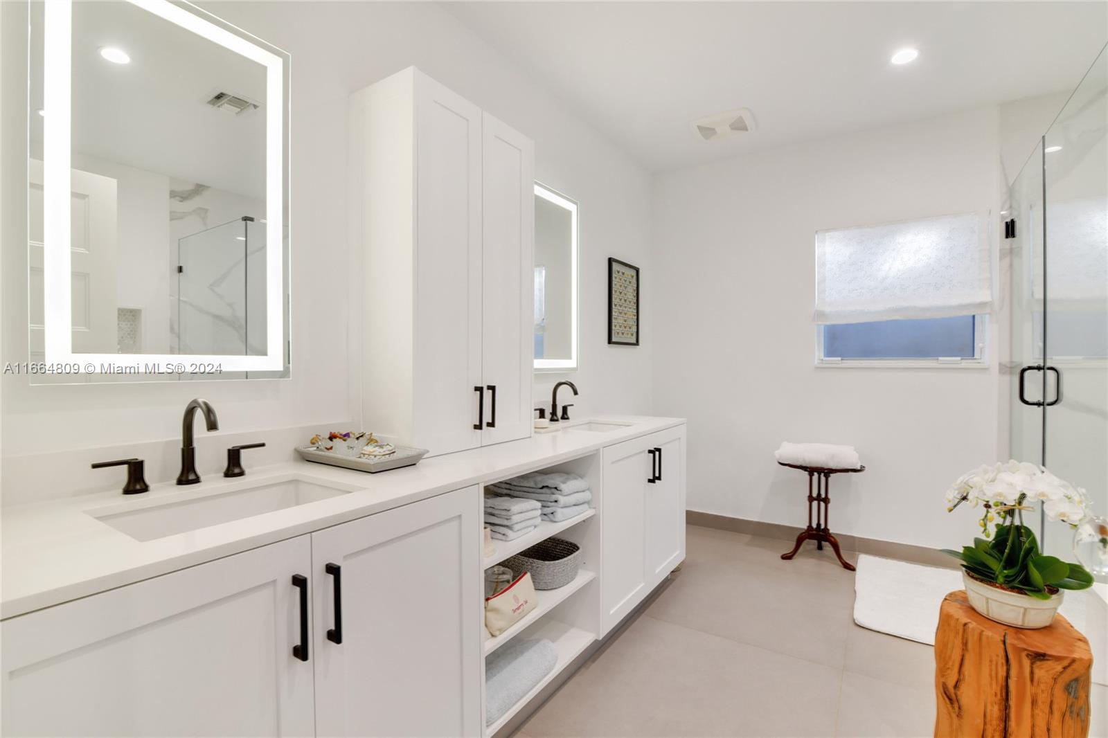 9481 Bay Dr