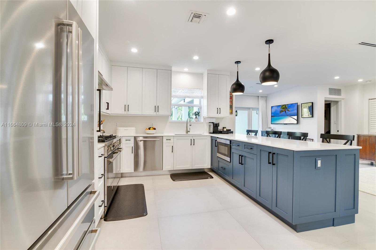 9481 Bay Dr