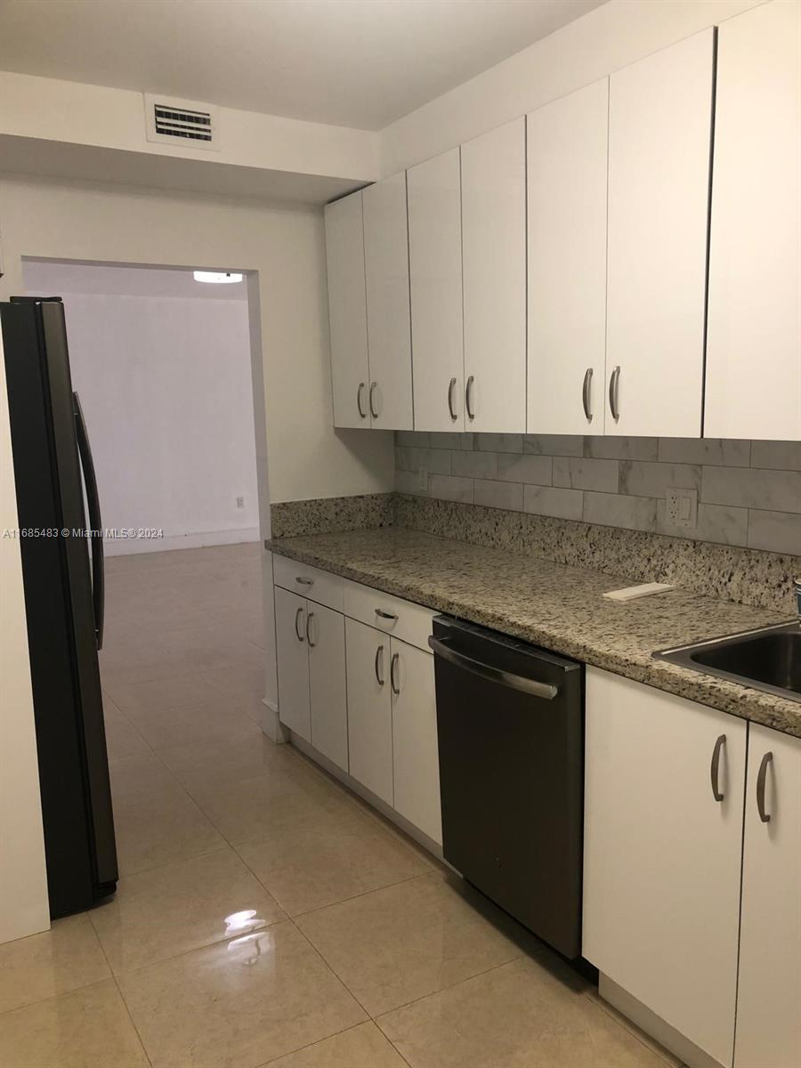 10185 Collins Ave # 906