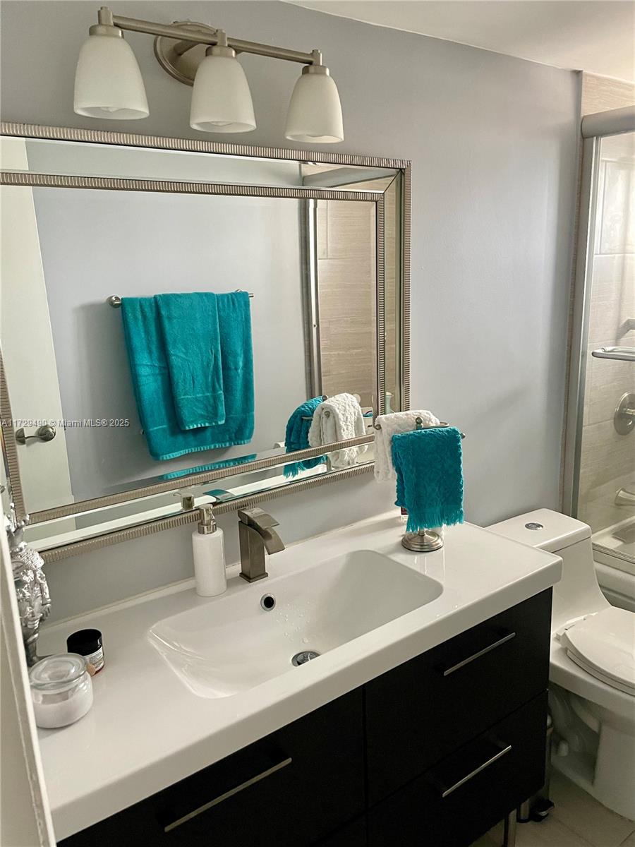 3601 NE 170th St # 608