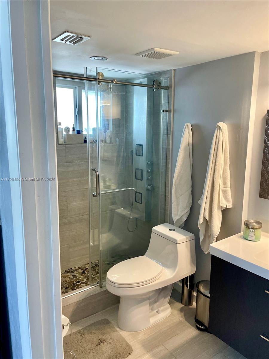 3601 NE 170th St # 608