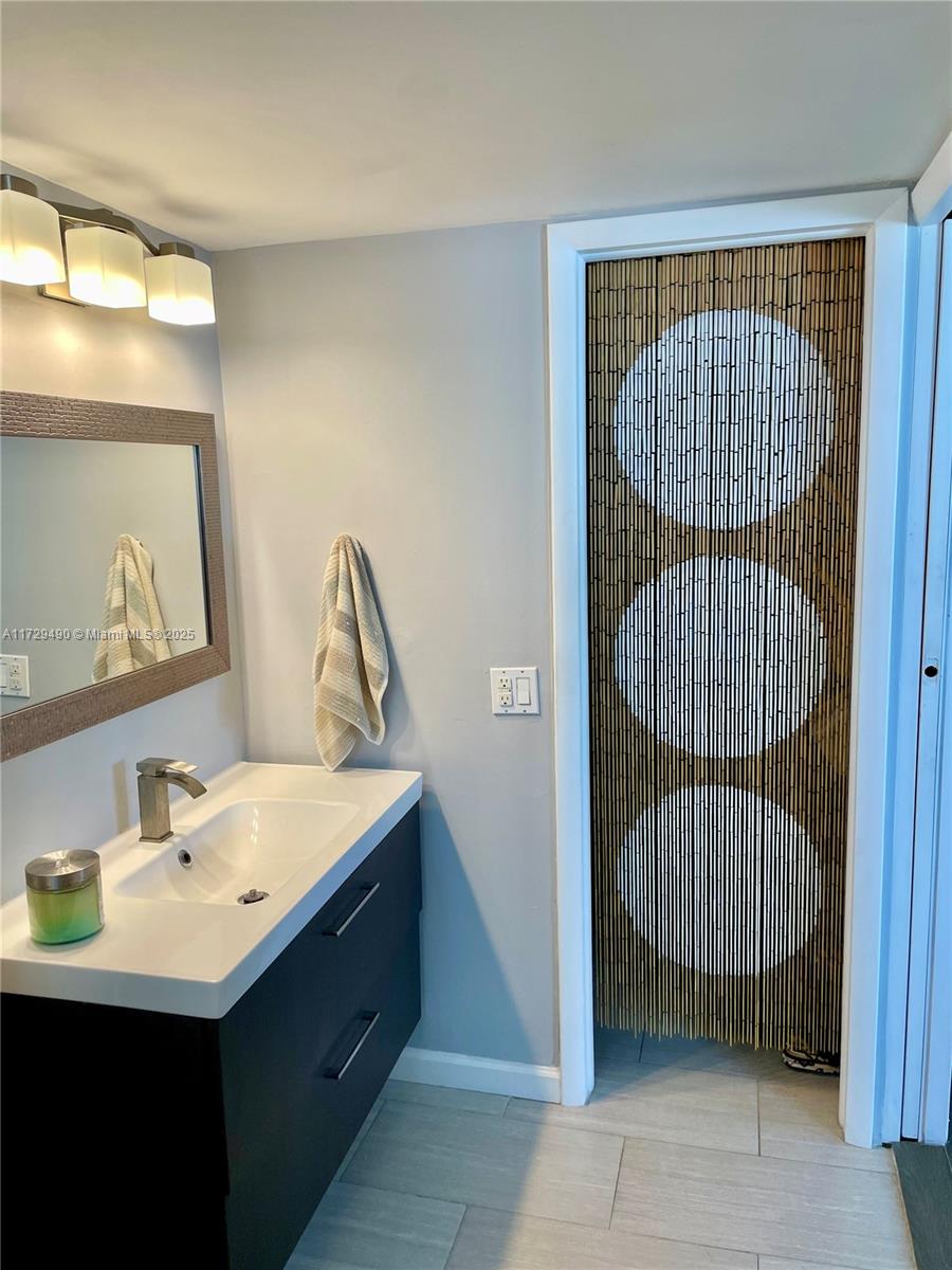 3601 NE 170th St # 608