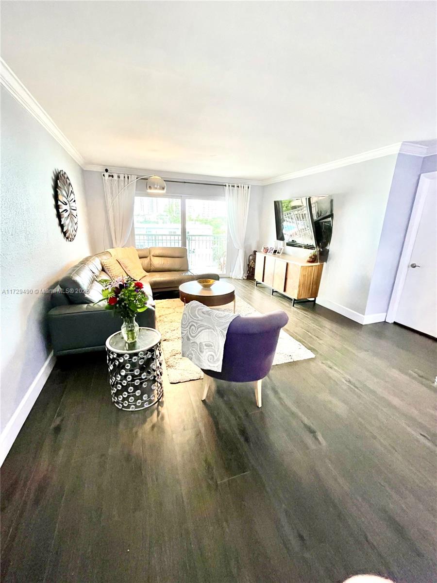 3601 NE 170th St # 608