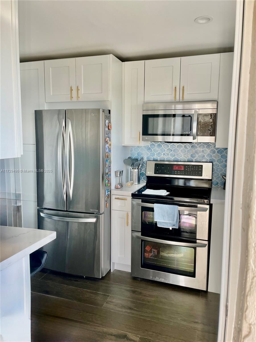 3601 NE 170th St # 608