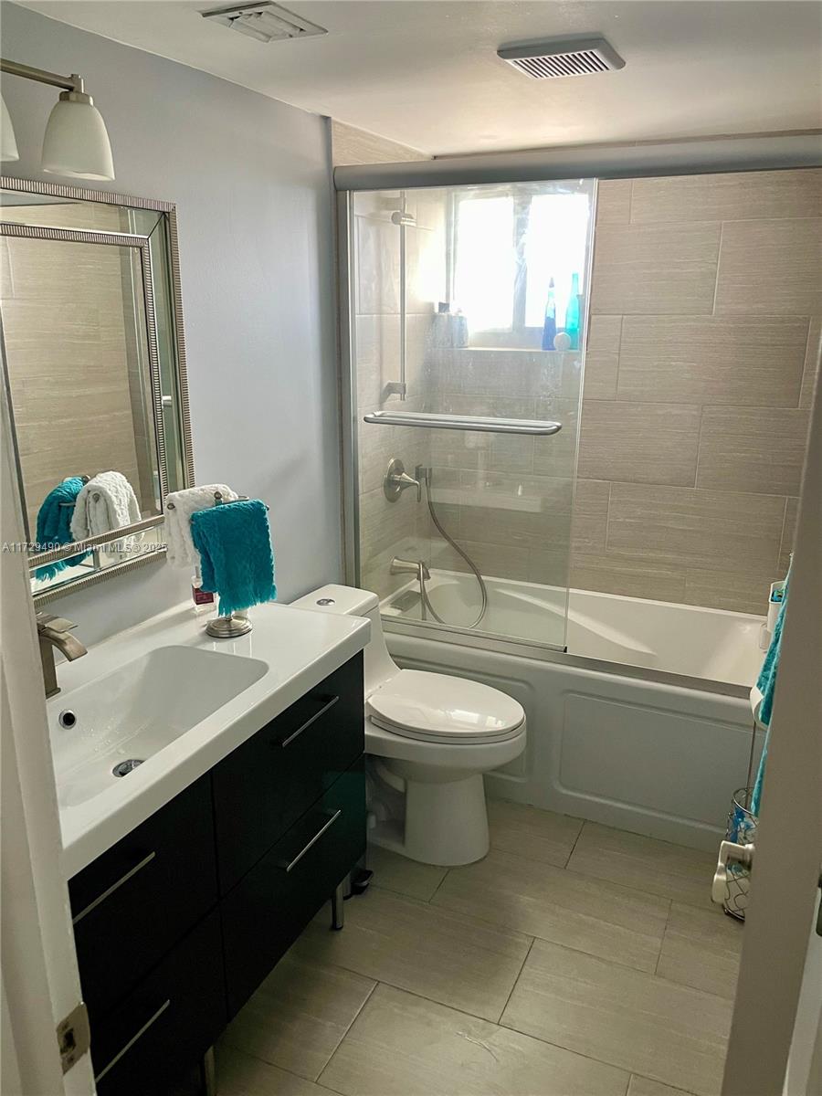 3601 NE 170th St # 608