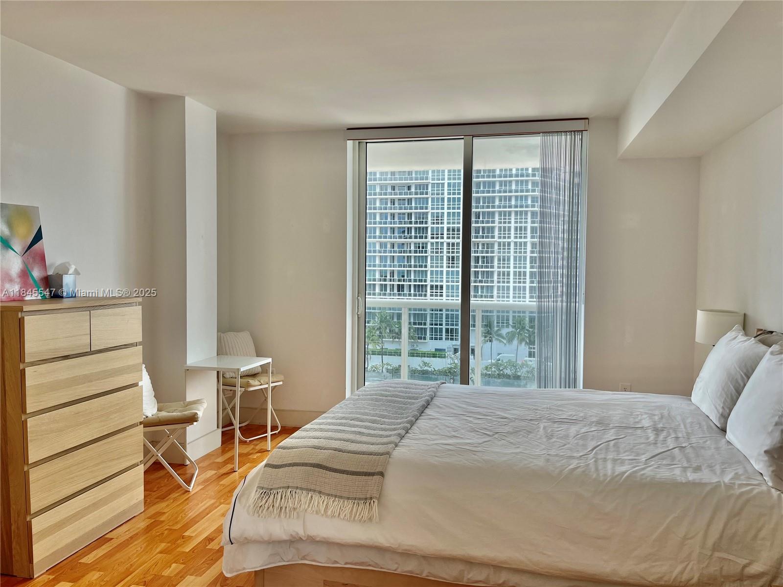 10275 Collins Ave # 716