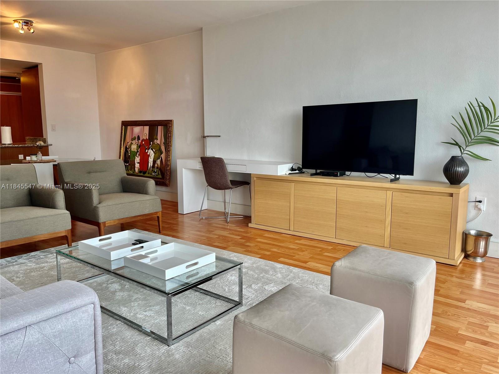 10275 Collins Ave # 716